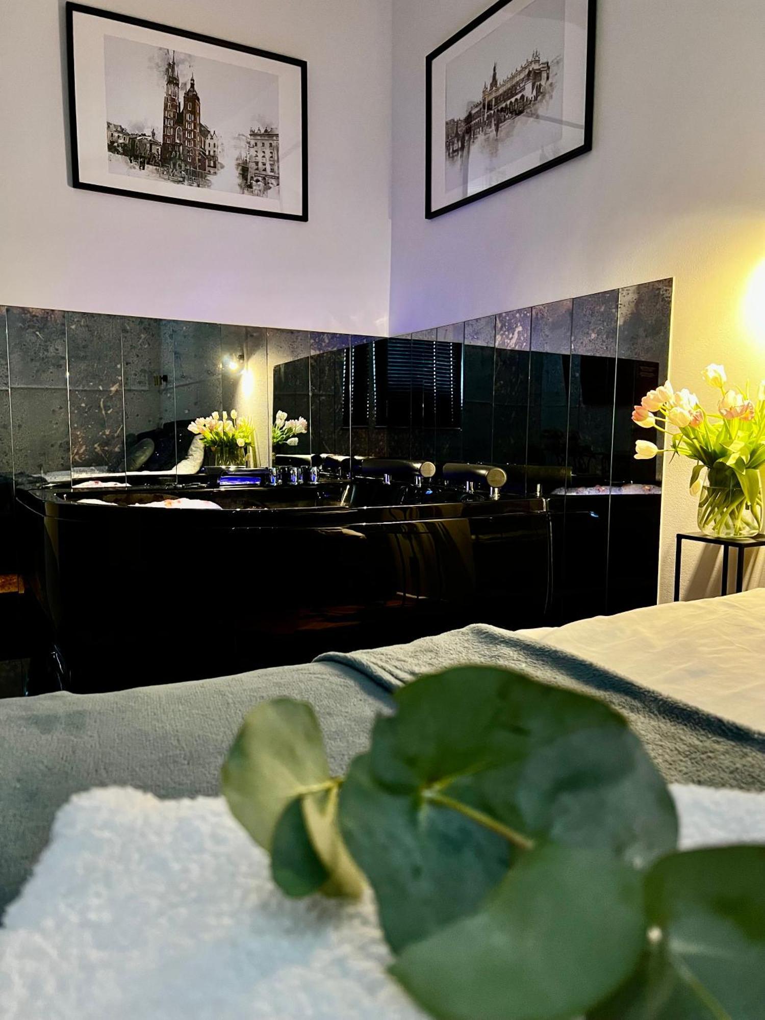 Krakow Old Town Apartment Jacuzzi - Wymeldowanie Do 13 Exterior photo